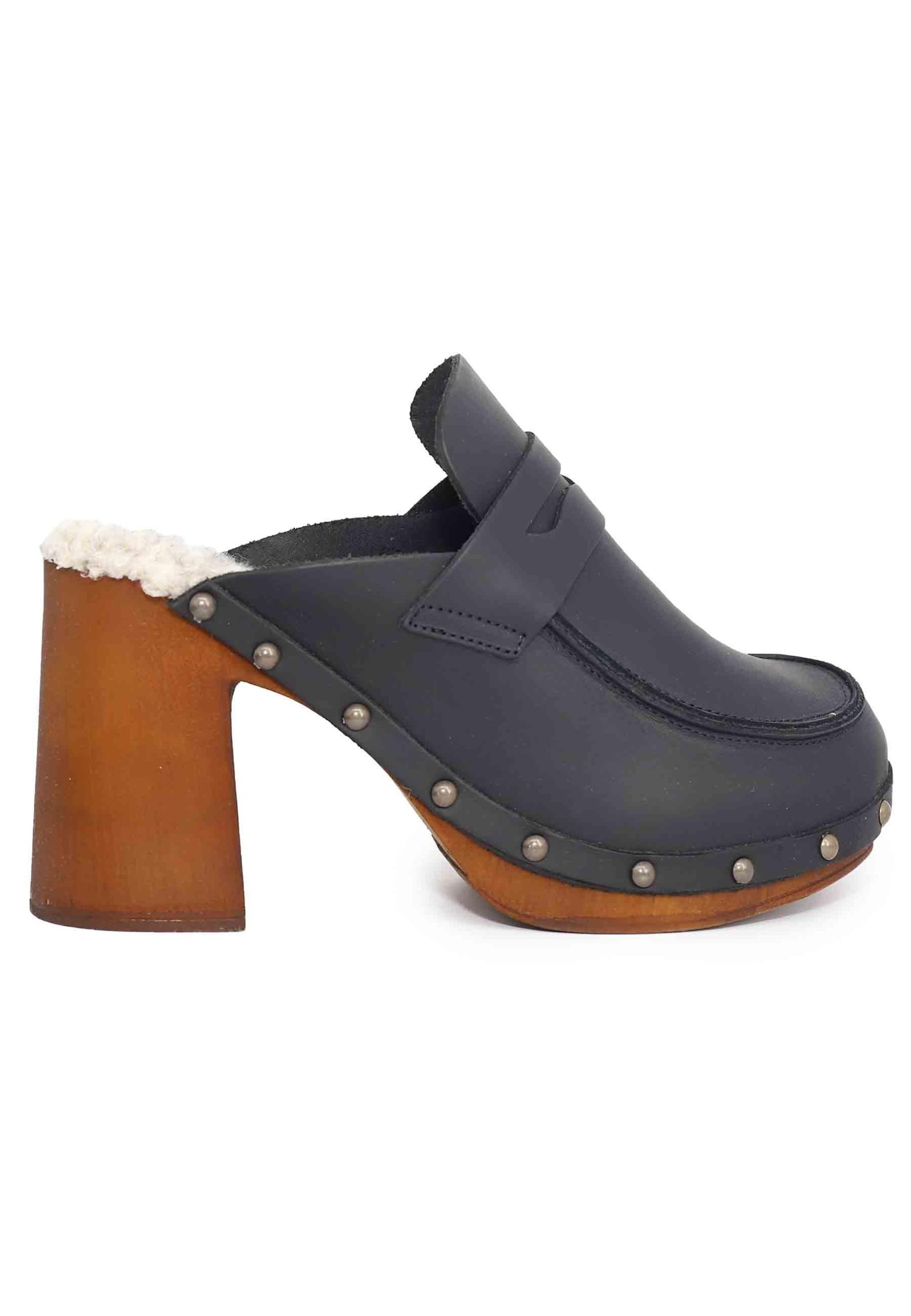 Zoccoli donna in pelle nera con sottopiede in eco fur e tacco alto Donna 8852 001 - immagine 2