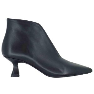 Ankle boot in pelle nera Donna SP1073 001